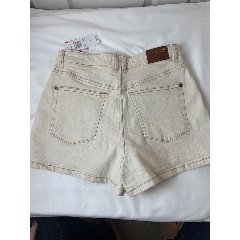 Roxy Authentic Mid Rise Denim Beach Fit Shorts Off White Beige Size‎ 29 NWT